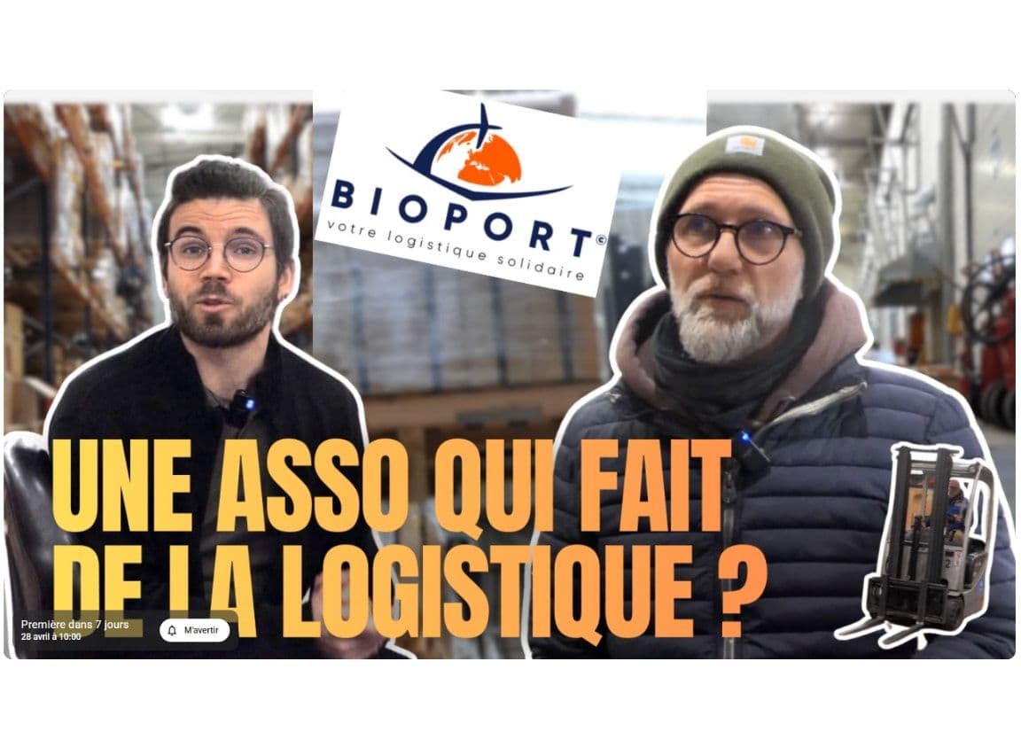 Hadrien Sins part à la rencontre de Nicolas Geoffroy pour découvrir les coulisses de BIOPORT Insertion à Saint-Quentin-Fallavier Miniature de la vidéo interview d'Hadrien Sins avec Nicolas Geoffroy, responsable d'exploitation chez BIOPORT, sur le thème de la logistique solidaire et de l'insertion